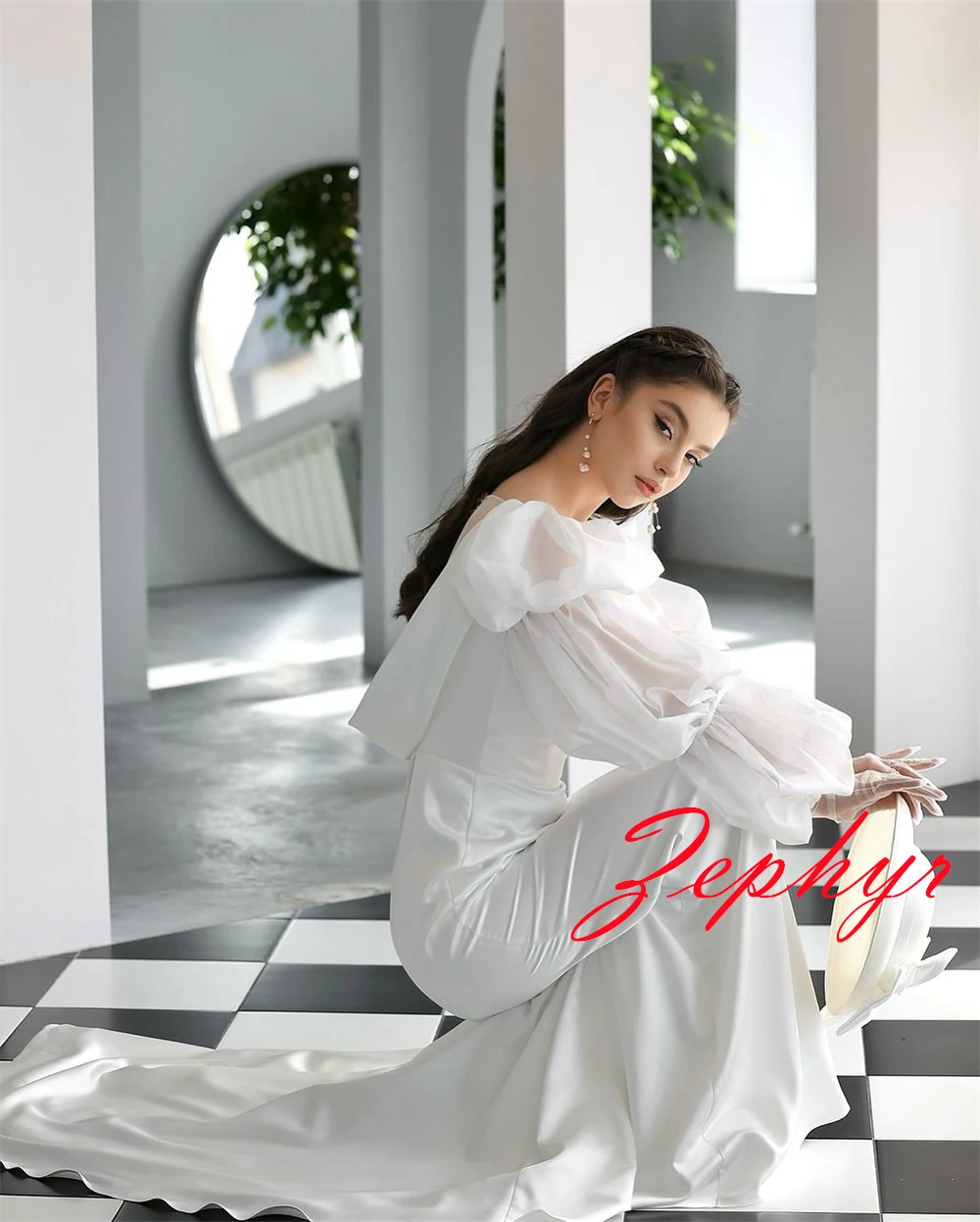 Maßgeschneidertes exquisites weißes Satin-Hochzeitskleid, eleganter quadratischer Kragen, lange Ärmel, Brautkleider, Kapellenschleppe, Meerjungfrauenkleider