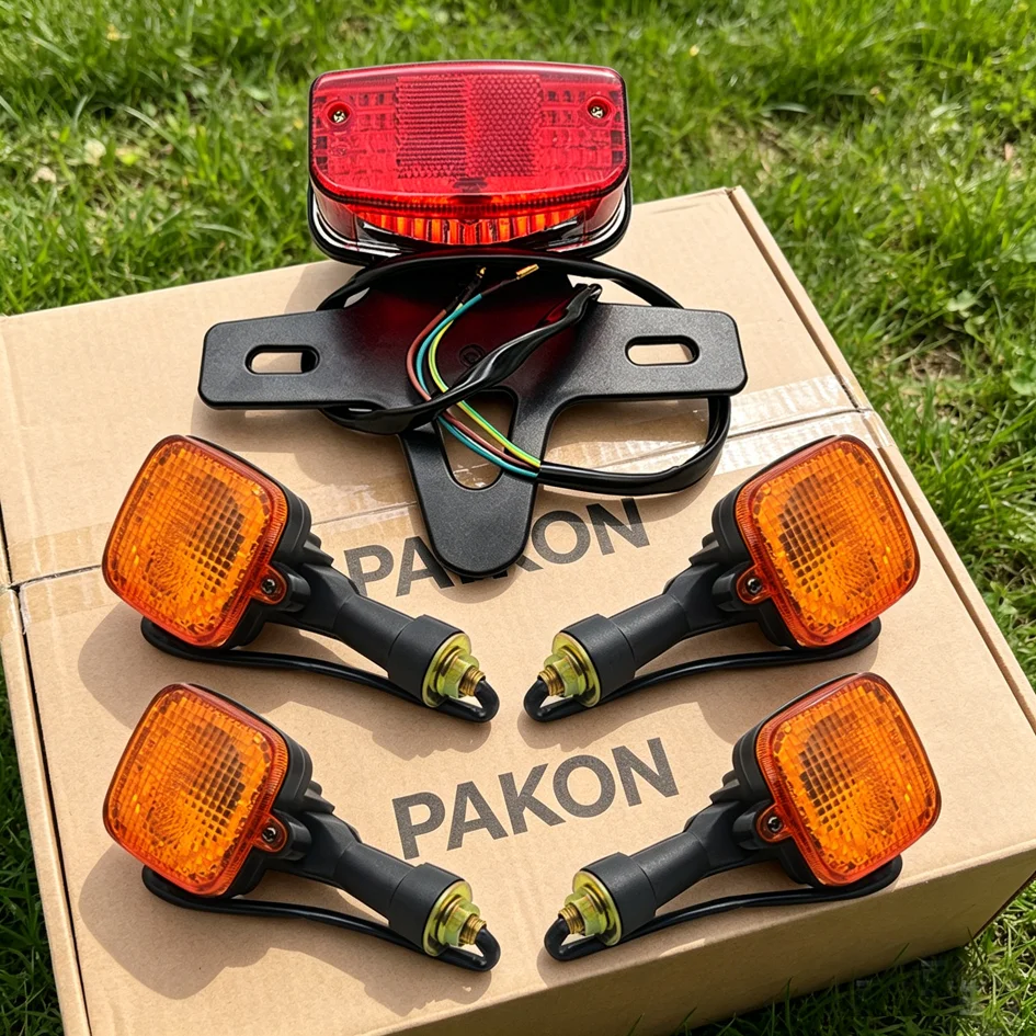 

Motorcycle Tail Light/Indicators for Zongsheng Lifan Jialing JH125L XL125 XR12L CRQ250 ZS125GY LF125 Dirtbike Visual Signal Lamp