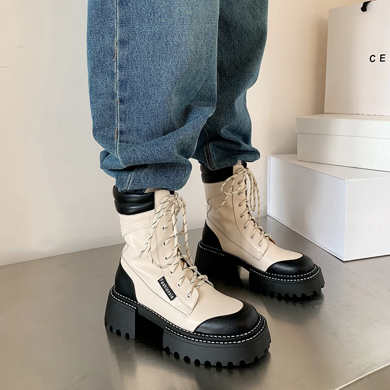 New Retro Car Stitched Locomotive Boots Thick Sole Heightened Strap Punk Style Knight Boots Leather Women's Boots Sneakers