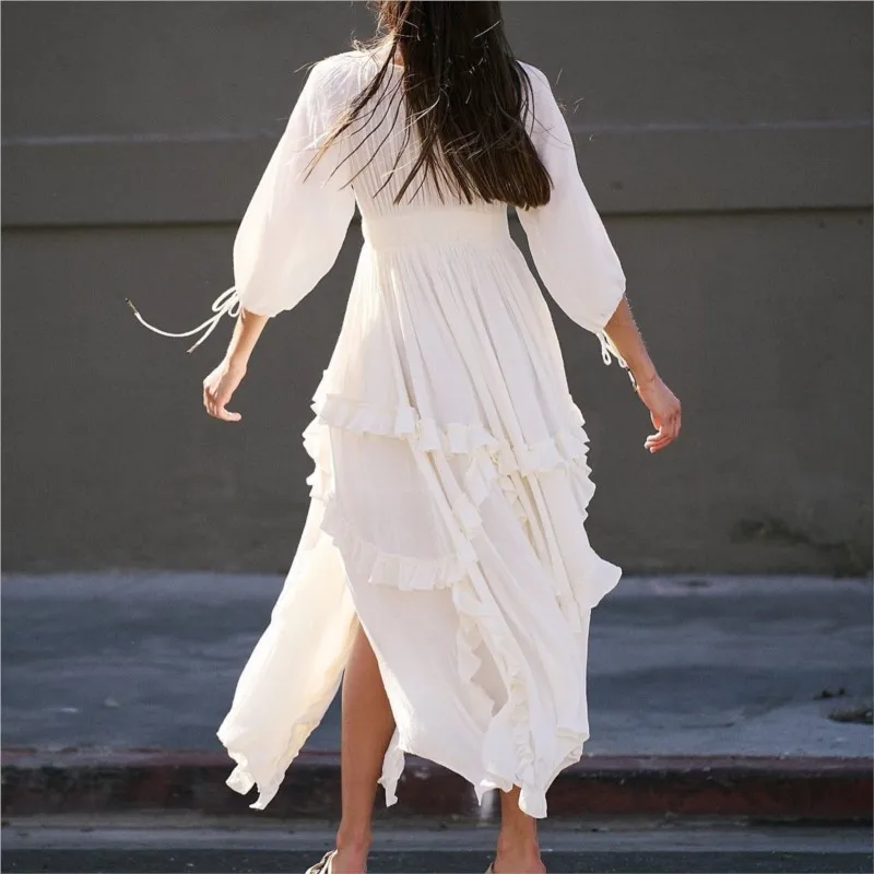 새로운 유행의 깊은 레이스 컷아웃 드레스