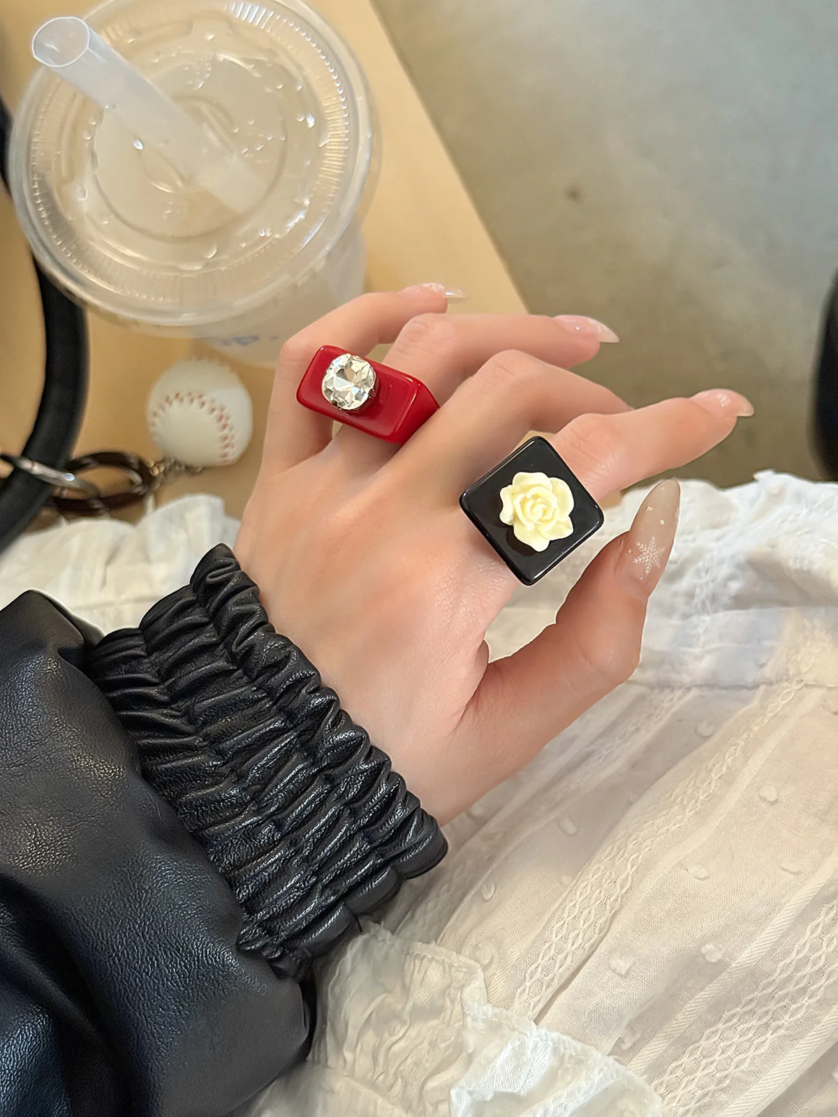 

Кольцо из смолы квадратной формы, женские модные украшения, в форме сердца, подарок на Новый год, красный цвет, с узлом, в стиле ретро, аксессуары