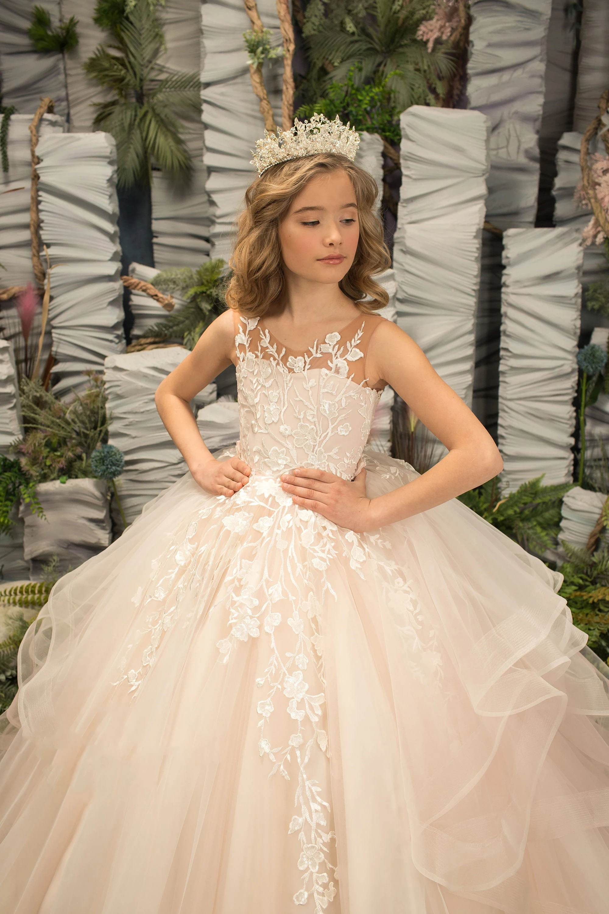 

Custom Flower Girl Dress For Wedding Tulle Puffy Applique Floor Length Princess Kids Birthday Party First Communion Ball Gowns