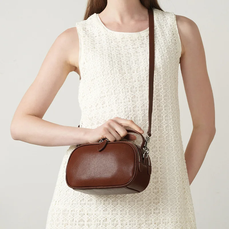 

2025 Новая популярная высококачественная сумка-мессенджер для мобильного телефона, нишевая пригородная сумка первого слоя из воловьей кожи