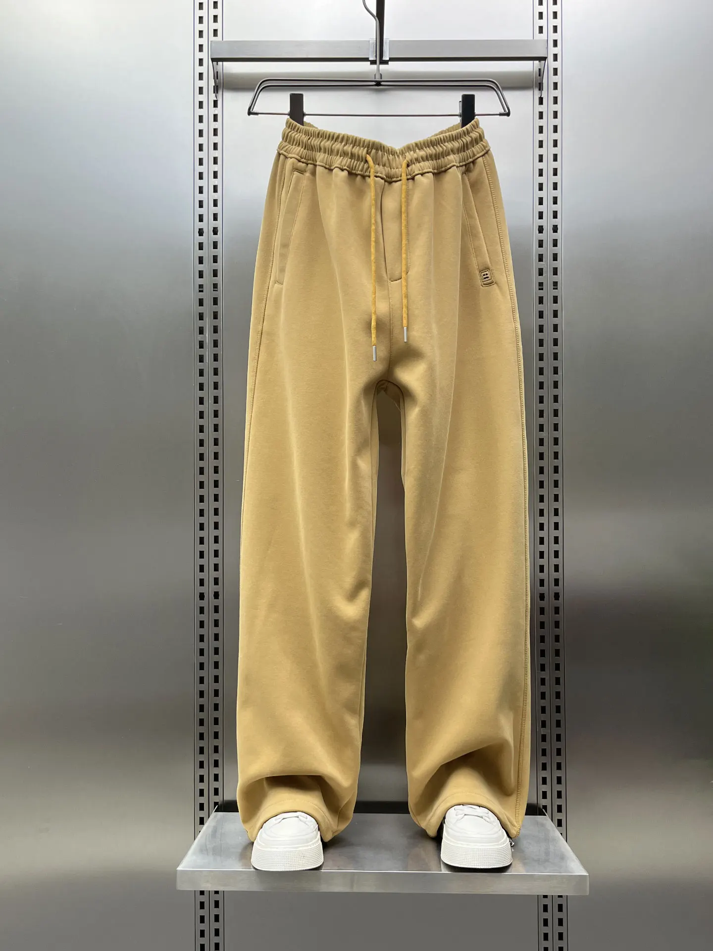 

Spring 2026 Red Casual Pants Men's Loose American Wide Leg Trendy Brand Straight Elastic Waist Sports Trousers Comfortable Fit