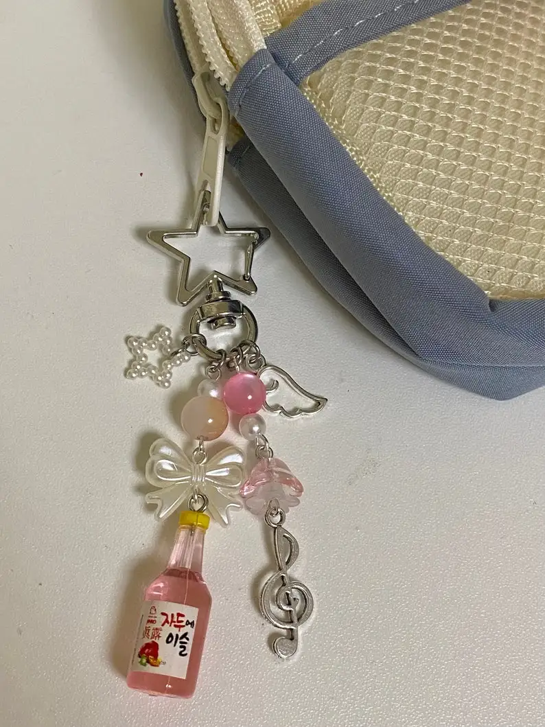 Aesthetics Y2k Beaded Keychains Pink Strawberry Korean Soju Star Keyrings Bow Key Chains Gifts for Women Girls