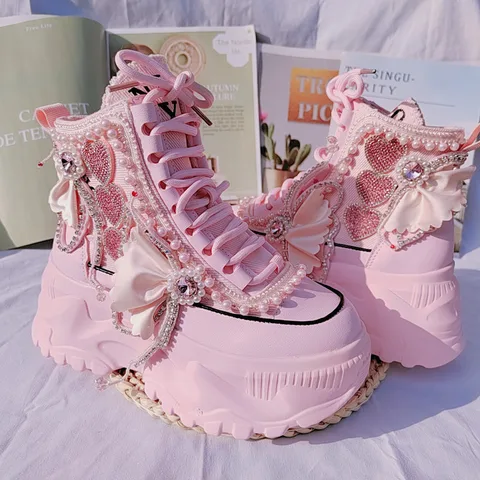Женские ботинки на толстой подошве Lolita's, оригинальные розовые короткие сапоги с высокой талией и инкрустированными стразами, Сказочная новая обувь с высоким верхом
