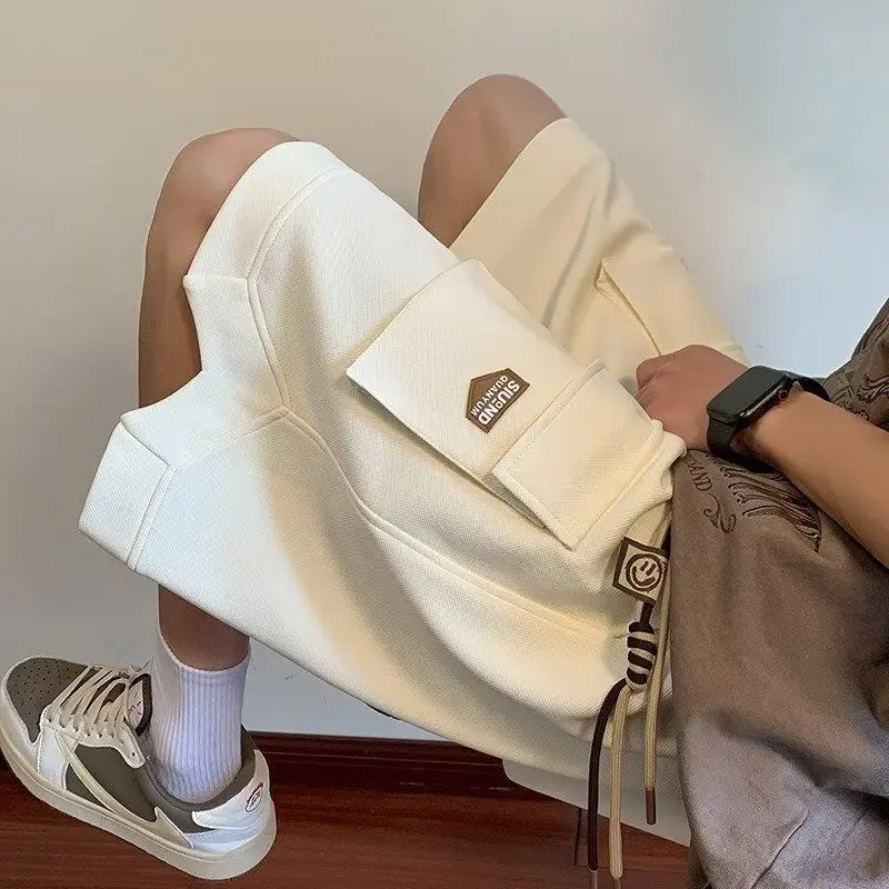 

Men's New Elastic Waist Sports Five-point Fashion Brand Design Versatile Wide-leg Workwear Short