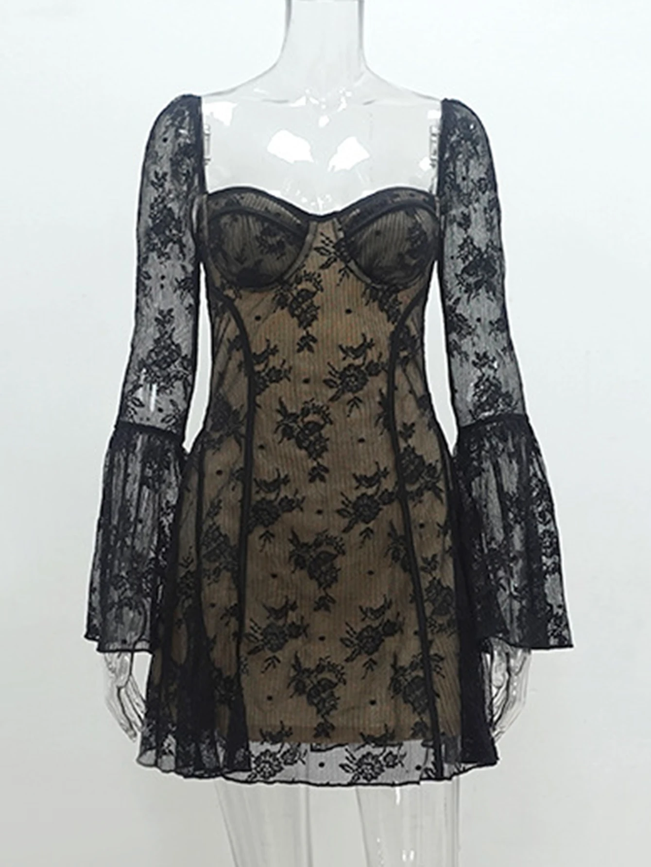 فستان صيفي قصير أبيض مثير بدون ظهر من الدانتيل للنساء فساتين حفلات أنيقة بأكمام طويلة 2025 فساتين قصيرة للسيدات للحفلات الراقصة