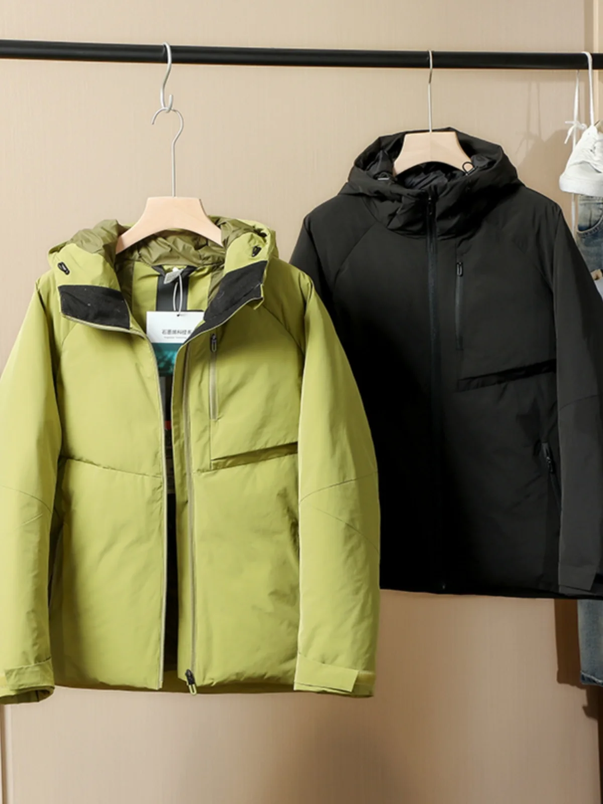 

Men's Outdoor Waterproof Du down Jaet 90% Fill aphene Heat Reflection Hooded Warm Faion Urban Sle Pure Color