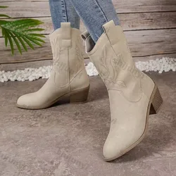 Stivali da donna ricamati Autunno/Inverno 2024 Nuovo punta rotonda con scollo a V Tacco basso Intersuola Stivali moda Antiscivolo Comfort Scarpe alla moda