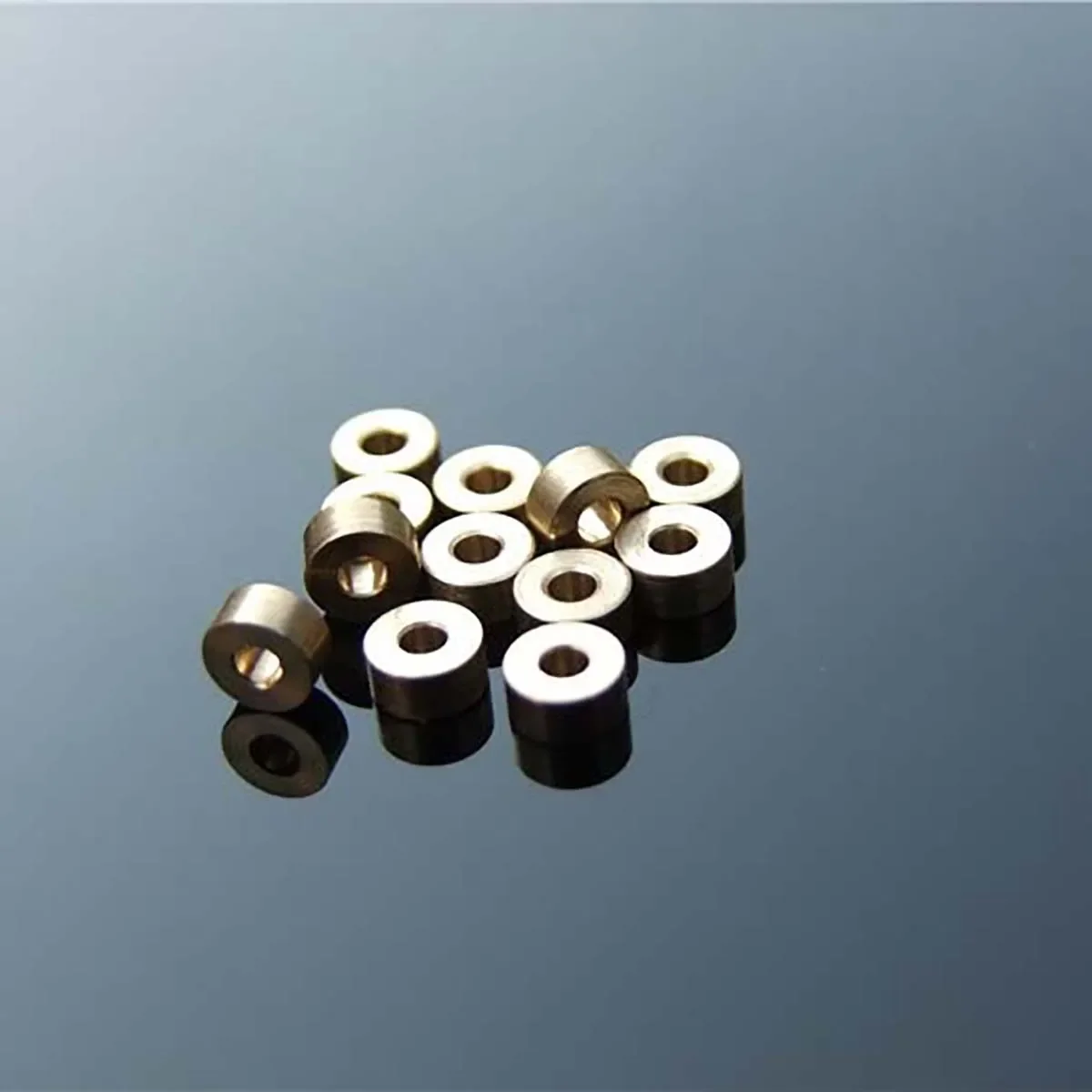 10Pcs Brass Copper Base Bushing ID 2.05/2.55/3.05mm OD 5/6mm Shaft Sleeve Toy Metal Bearing for 2/2.5/3mm RC 4WD Model Axles