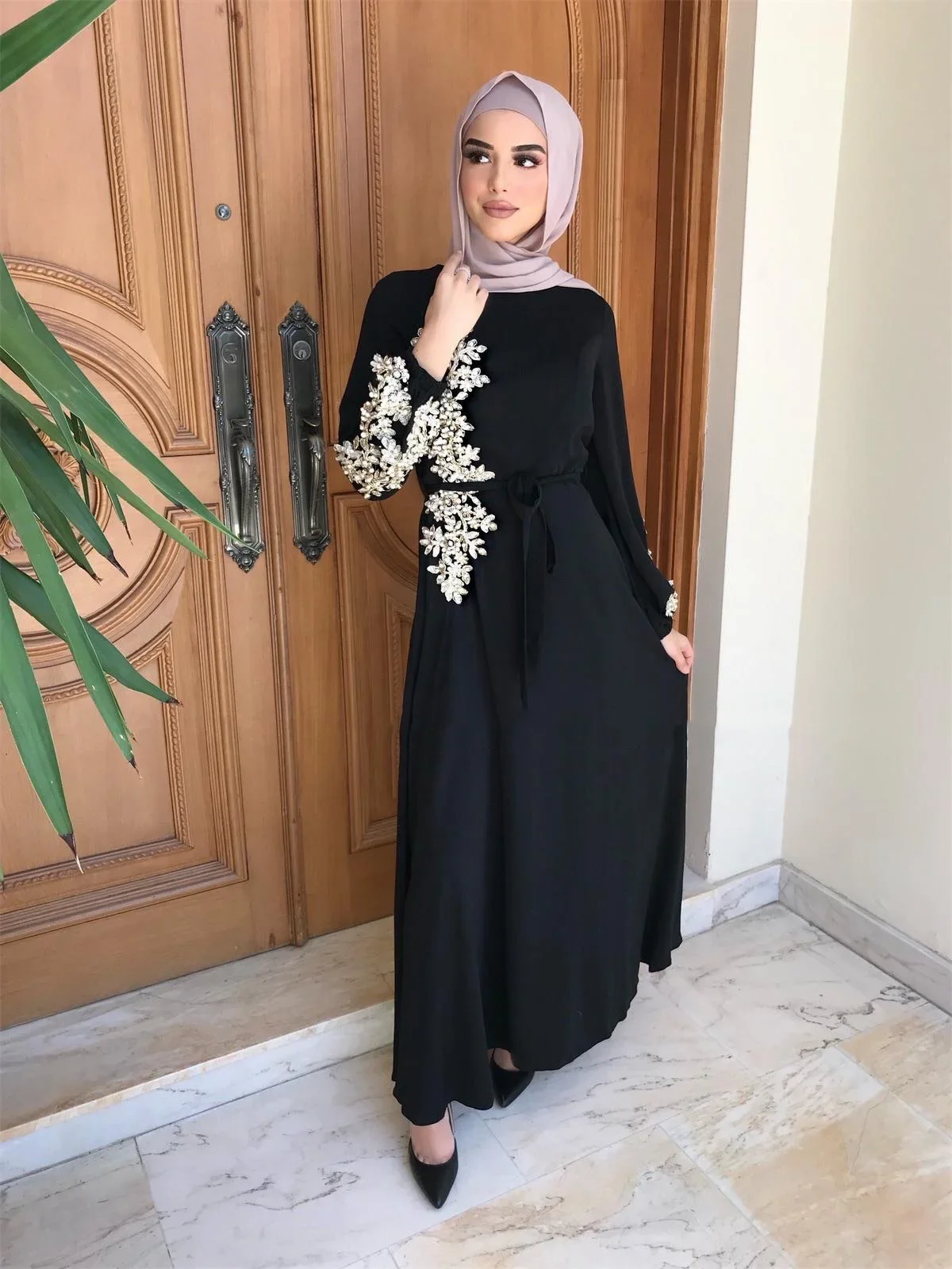 Abaya Embroidered Muslim Long Dress Women Pearls Kaftan Abayas Robe Femme Musulmane Dubai Hijab Vestido Islamic Clothing Abayat