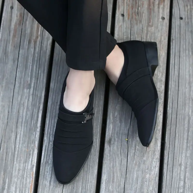 

Slip-on Lightweight Men's Formal Shoes Plus Big Size Low Price 2025 Trend Leather Casual Business New Italian Social Shoe Male