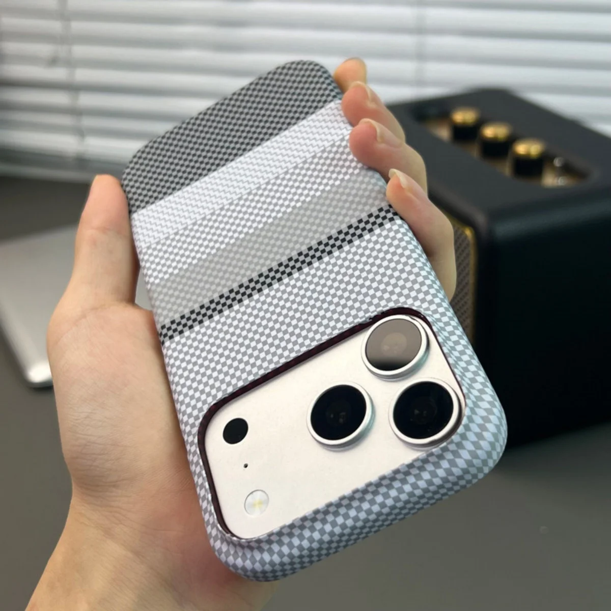 Carbon Fiber Splicing Stripe Kevlar Texture Case For iPhone 17 Air 16 15 14 Plus 13 12 11 Pro Max Slim Cooling Frameless Cover