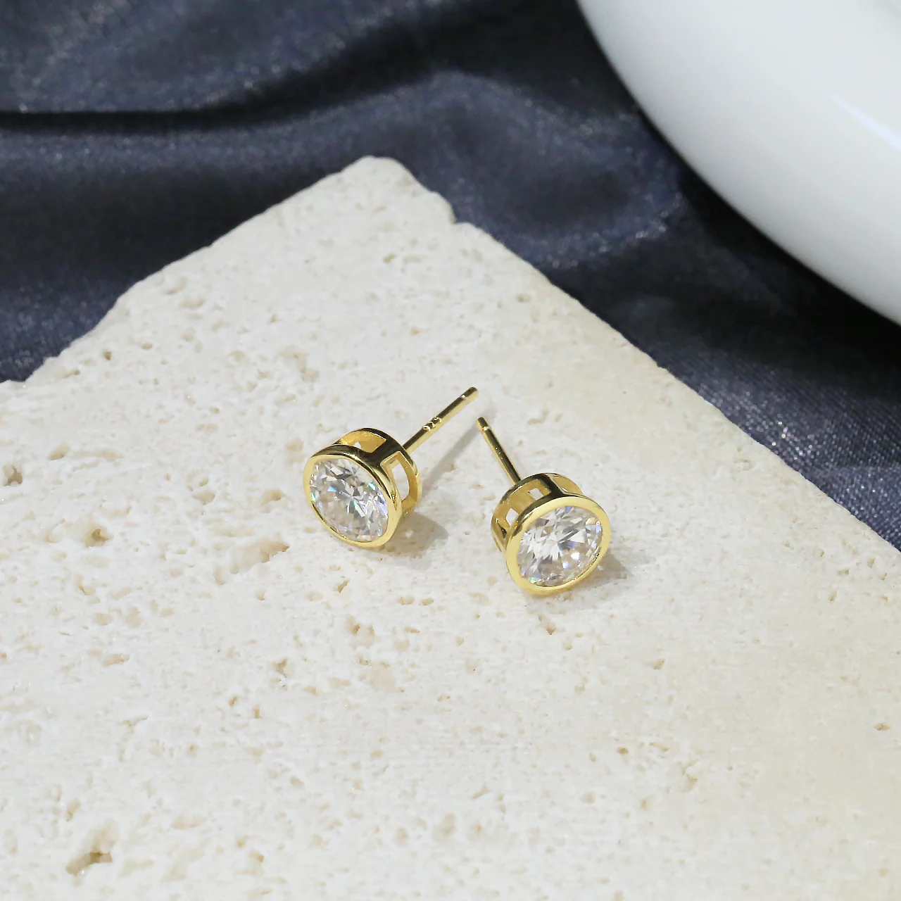 

Женские серьги-гвоздики с муассанитом AMGROCK, 1 карат/шт., стерлинговое серебро 925 пробы, простые и стильные, гипоаллергенные, элегантные ювелирные изделия G