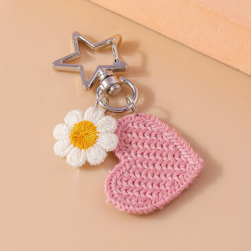 Pretty Handmade Knitted Flower Keychain for Women Girls Crocheted Love Heart Key Rings Handbag Pendants Decor Jewelry Gifts