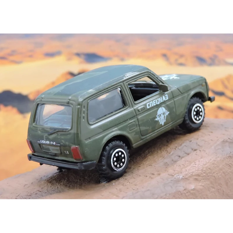 Die-cast 1/60 Scale Lada Niva Russian battle Off-road Vehicle Model Collection Decoration Gifts Toys Boys