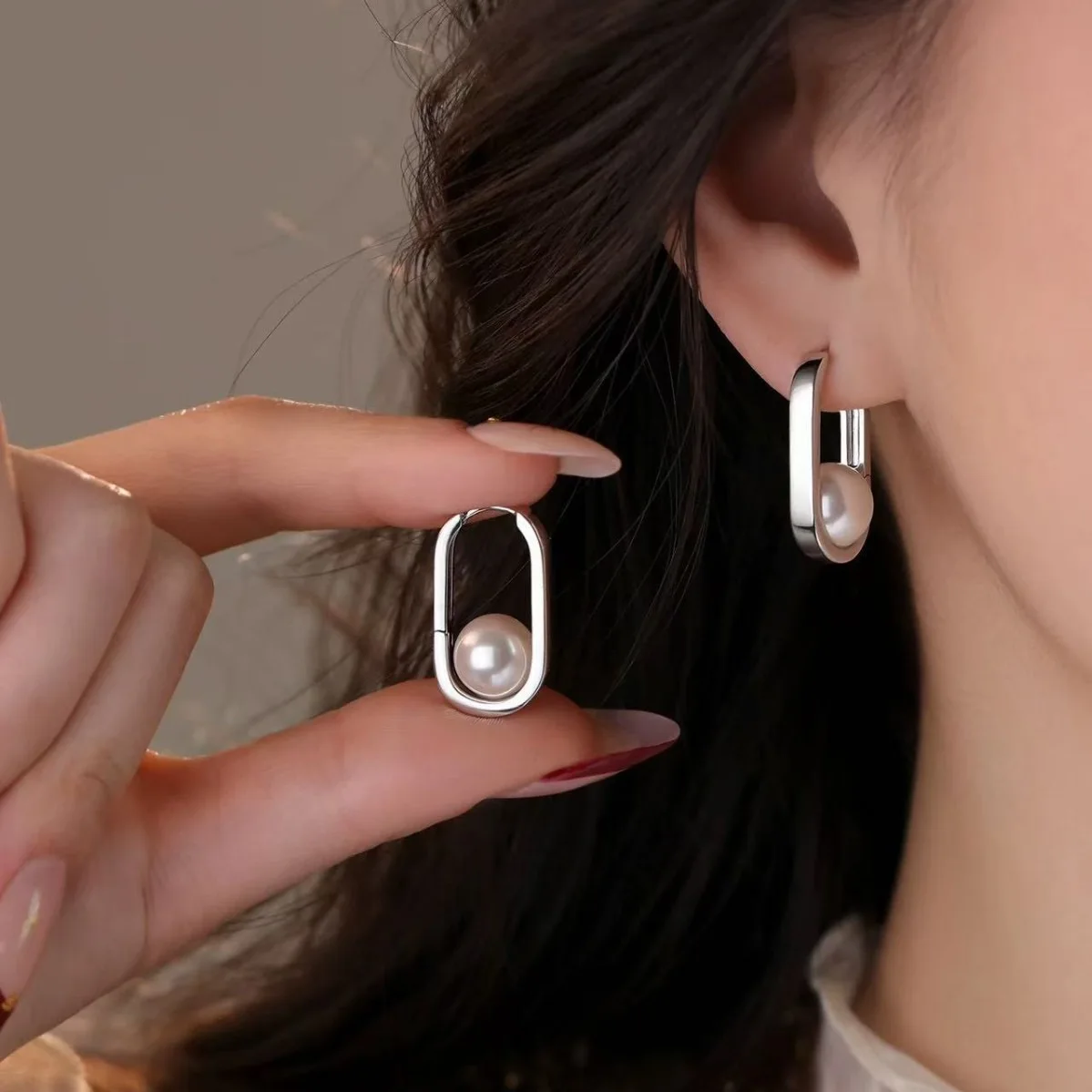 Ohrringe aus 925er-Sterlingsilber für Damen, trendiger geometrischer Perlenohrring, Schmuck, verhindert Allergien, Party-Geschenk-Accessoires – Detail 6