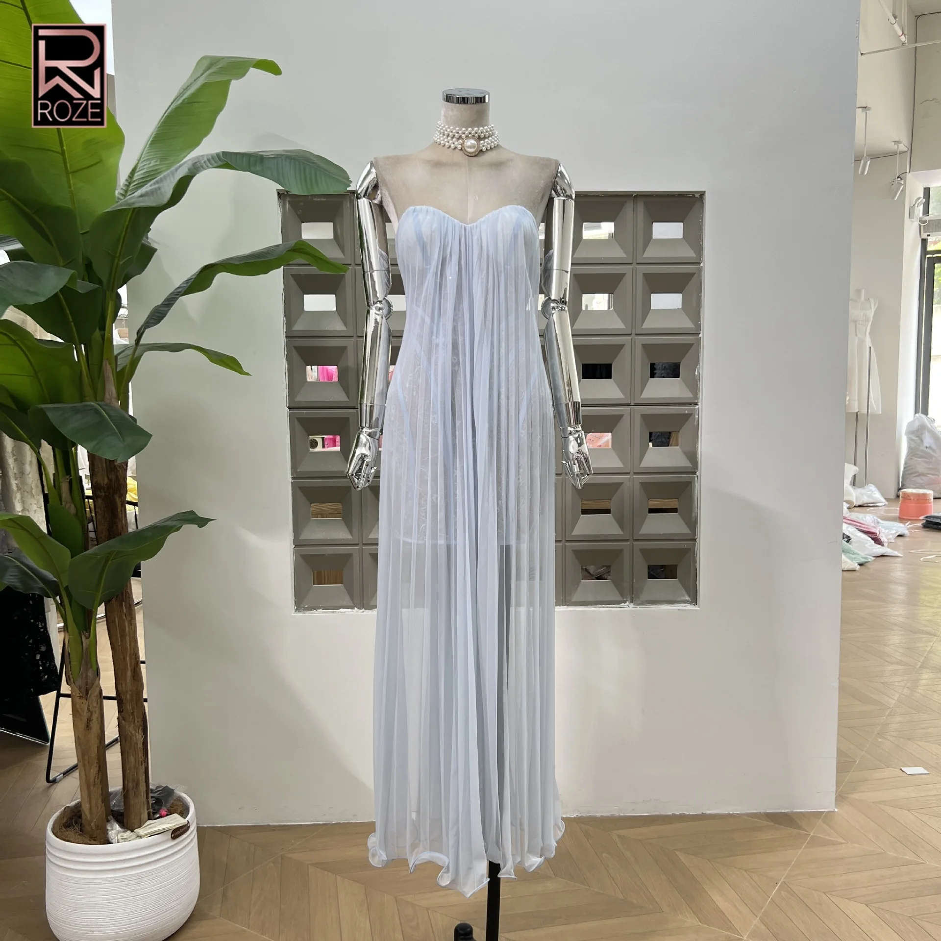 Robe longue de soirée de style français 2025 |   Robe ample plissée en dentelle transparente |   Robe de plage bustier d'été pour femme