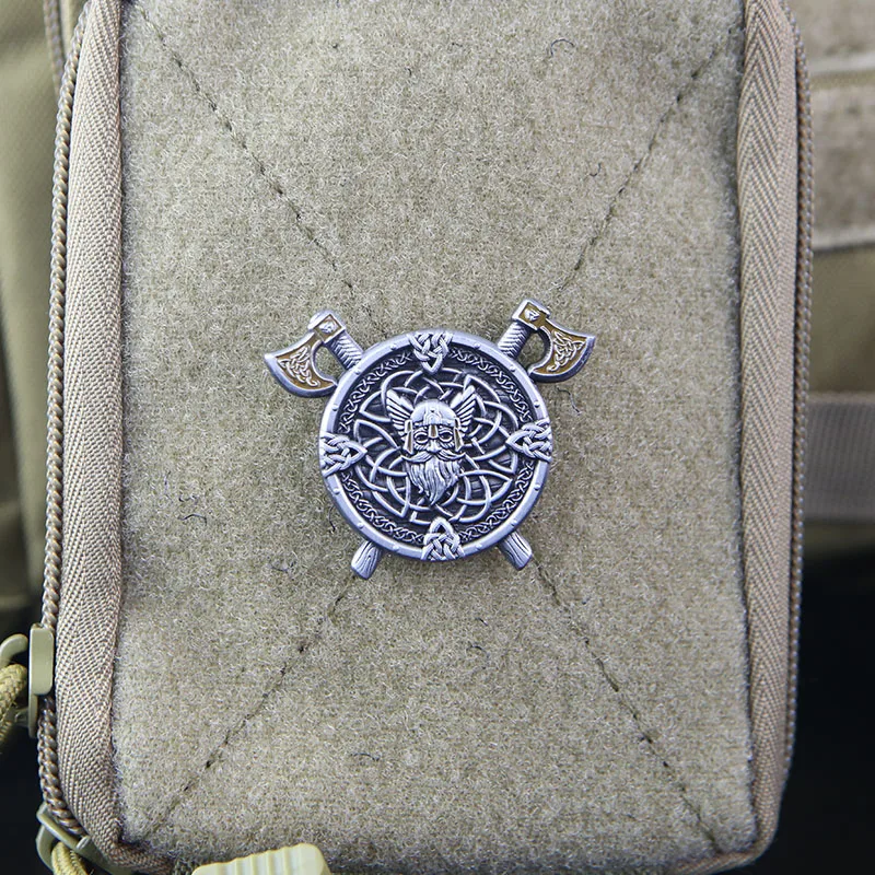 Insignia Metálica Vikinga Hacha para Mochila Táctica MOLLE - imagen 4