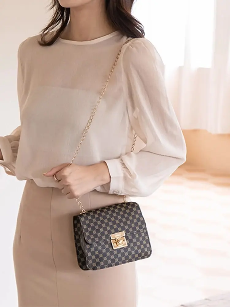 Chain Square Bag Casual and Vintage PU Leather Hardware Chain Shoulder Crossbody Bag for Women