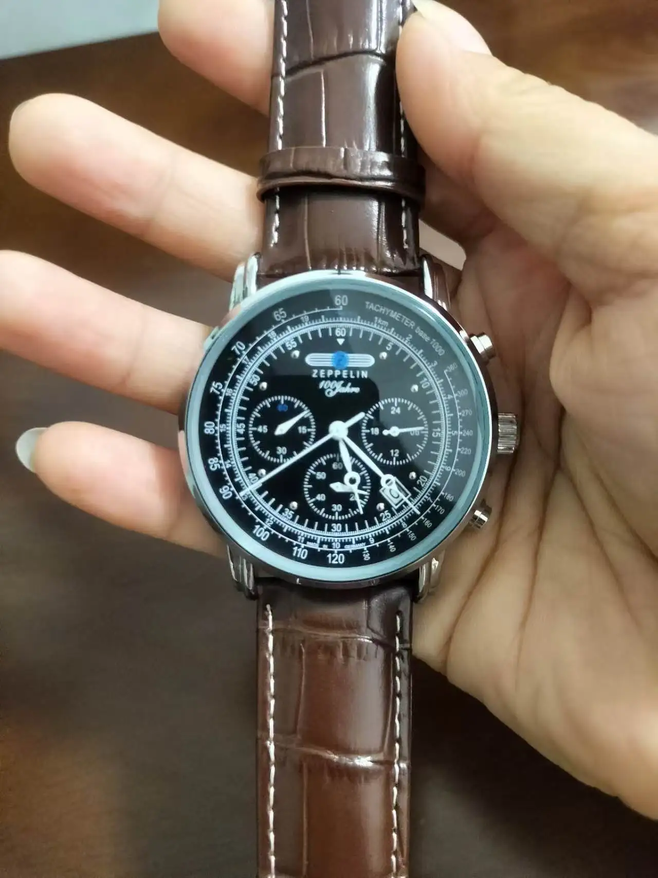 Zeppelin Retro Herrenuhr mit Mesh-Armband, Drei-Zeiger-Präzisionsuhr, Paar-Uhr, Schlichte Casual-Uhr, Geschenk, Dating- und Business-Uhr