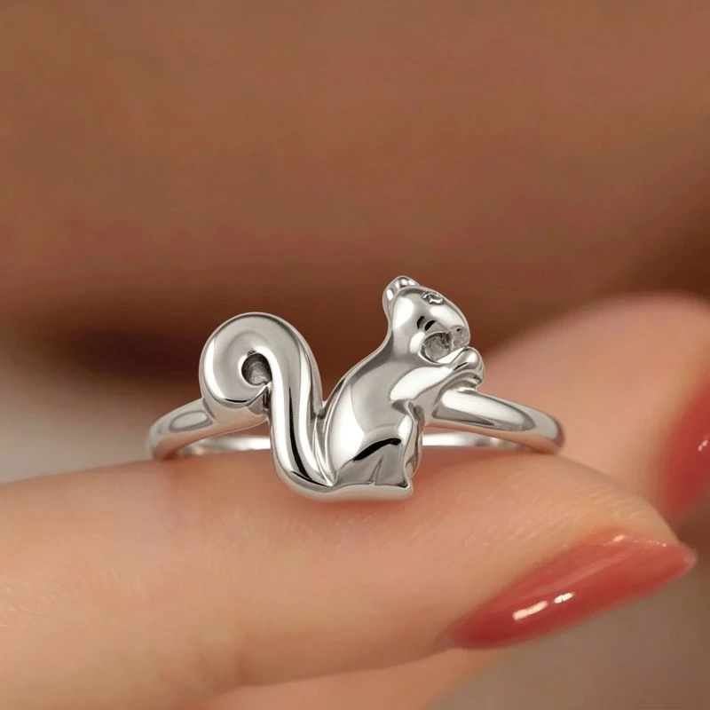 Sweet and Cute Squirrel Ladies Ring Suitable for Party Vacation Valentine's Day Ladies Jewelry Gift