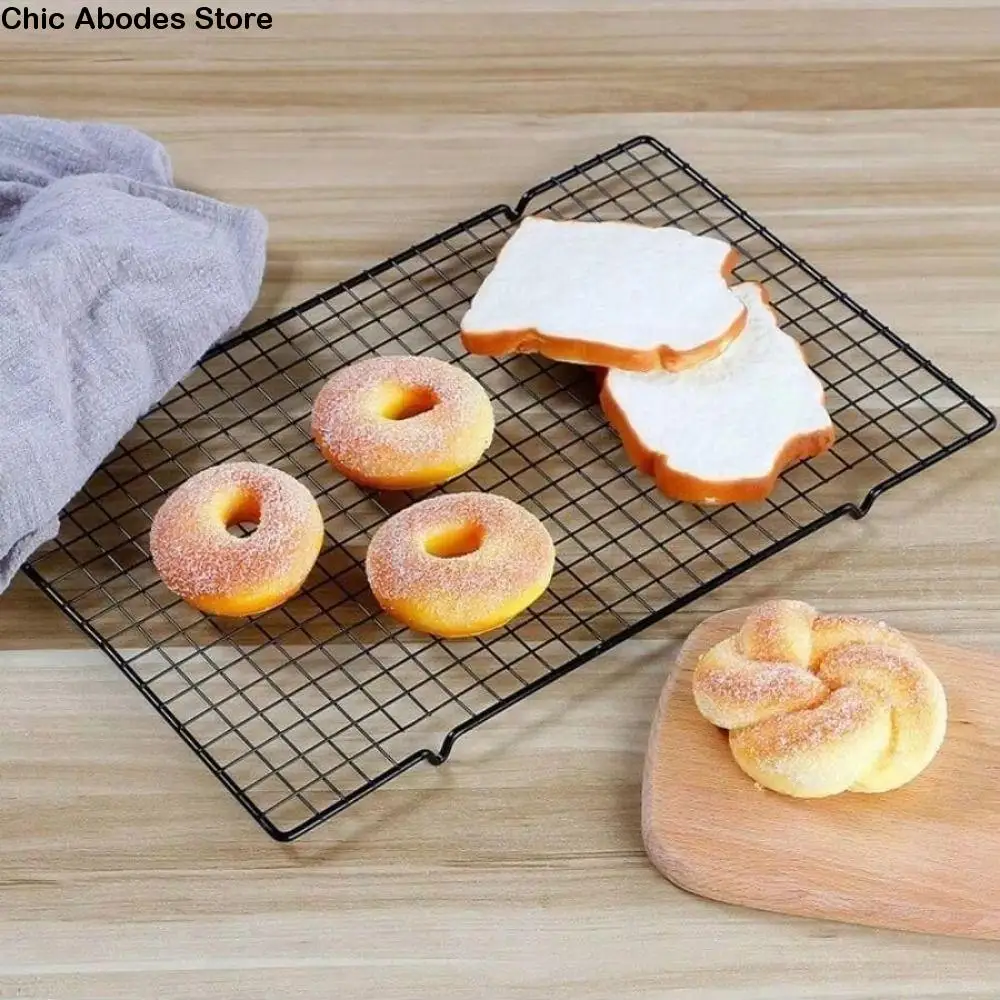 

4 шт., черная охлаждающая стойка для выпечки, сетчатое отверстие, антипригарная сетка для гриля для барбекю, прочная перевернутая охлаждающая стойка, стойка для охлаждения хлеба