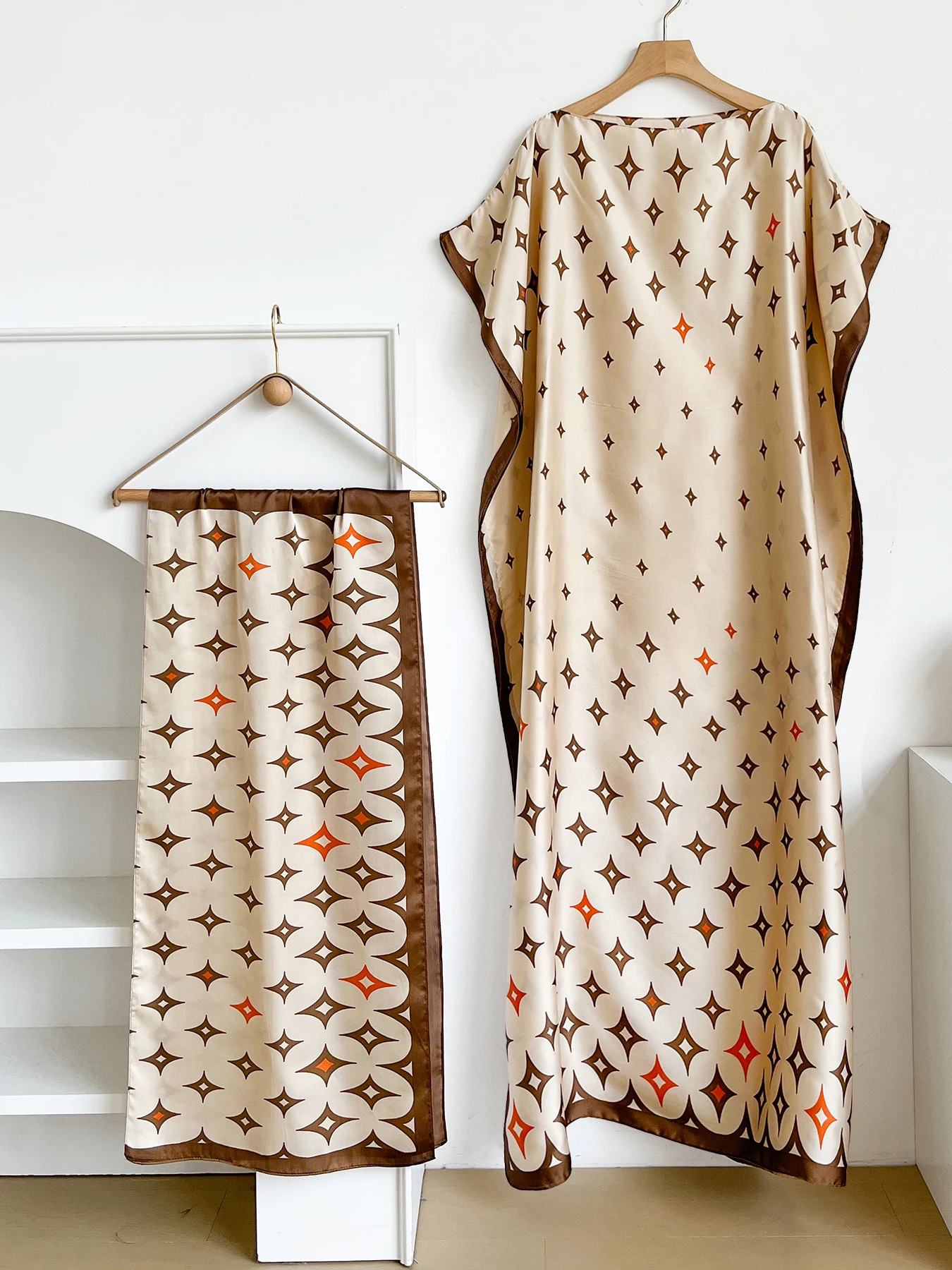 New Style Long Loose Silk Blend Beach Cover up Dress Middle East Pattern Printed Elegant Long Robe Dress for Women - view 2