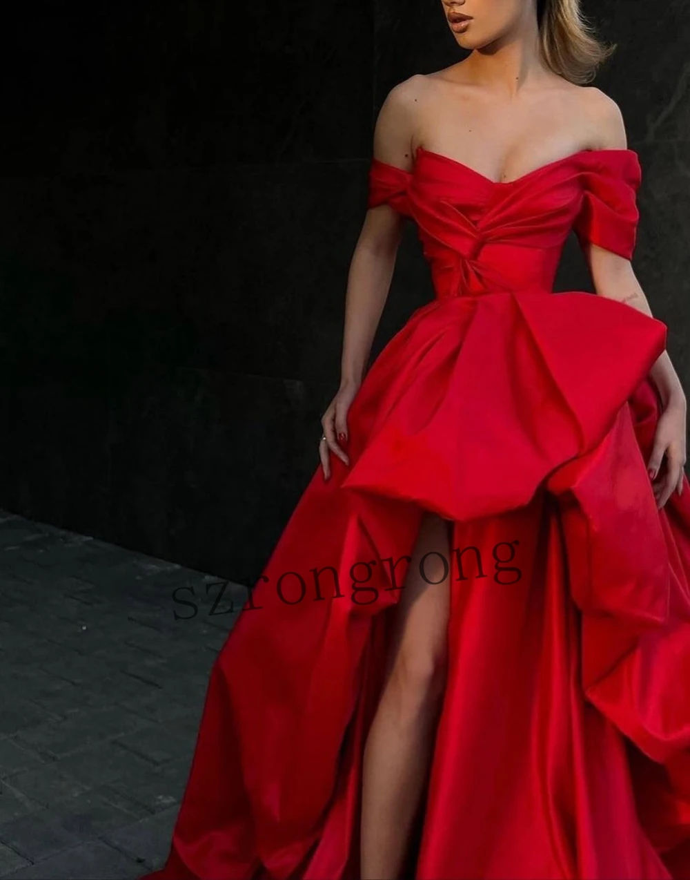 Customized Modern Red Off Shoulder Pleated Evening Bridal Dress Ruffles Backless Floor-Length Saudi Prom Party Dress with Train