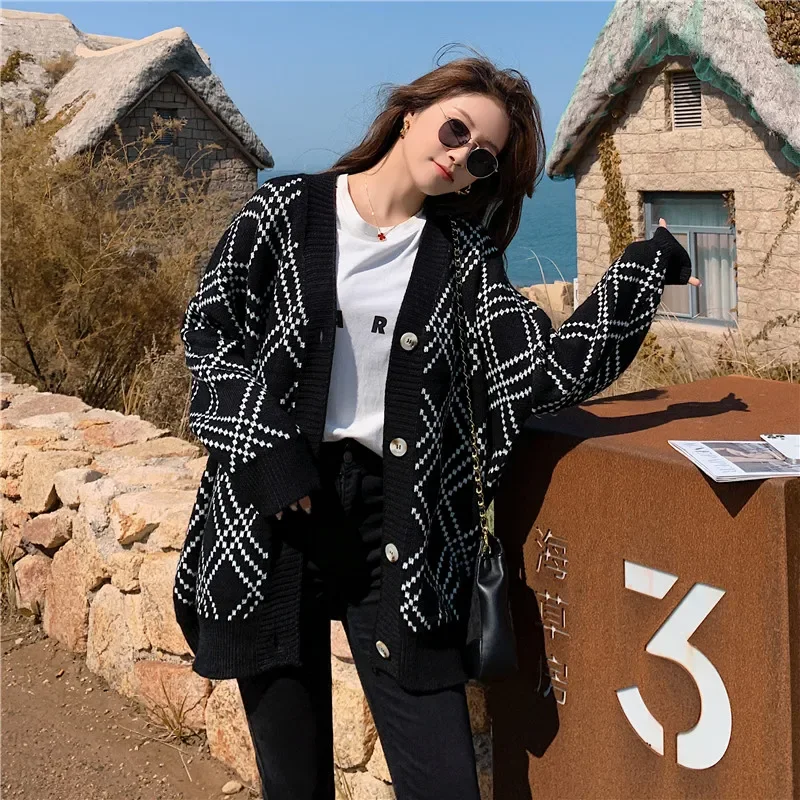 

Sweater Loose and Lazy Style Japanese-Style Retro Rhombus Sweater Cardigan Women's Black and White Coat Mid-Length Cardigan