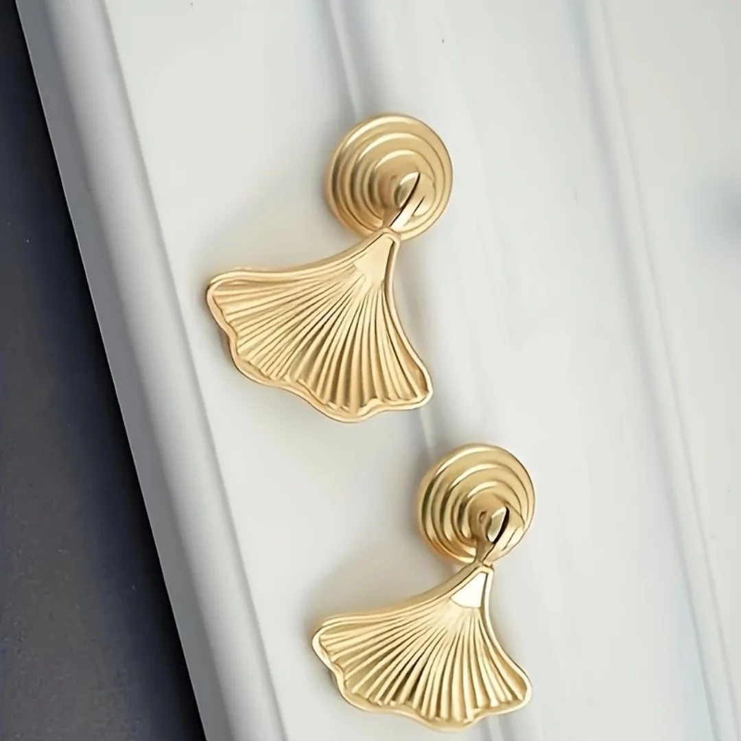 2 Sets of Wardrobe Door Handles, with Ginkgo Leaf-Shaped Reliable Drawer Knobs. Perfect for Furniture Upgrades and Renovations.