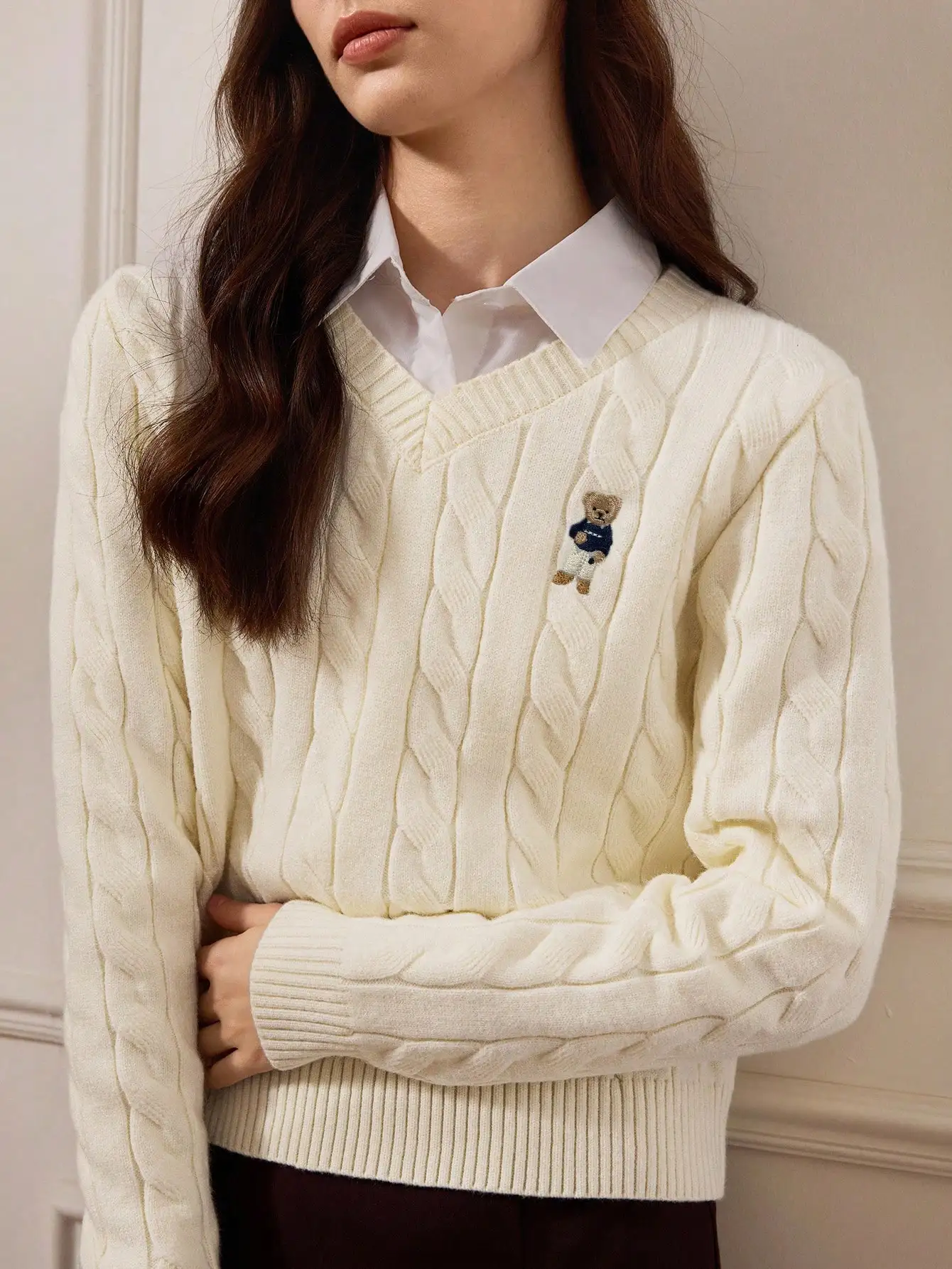 Cream Cable Knit V-Neck Sweater for Women, Casual Long Sleeve with Embroidered Bear, Fall Winter Warm Layering Top