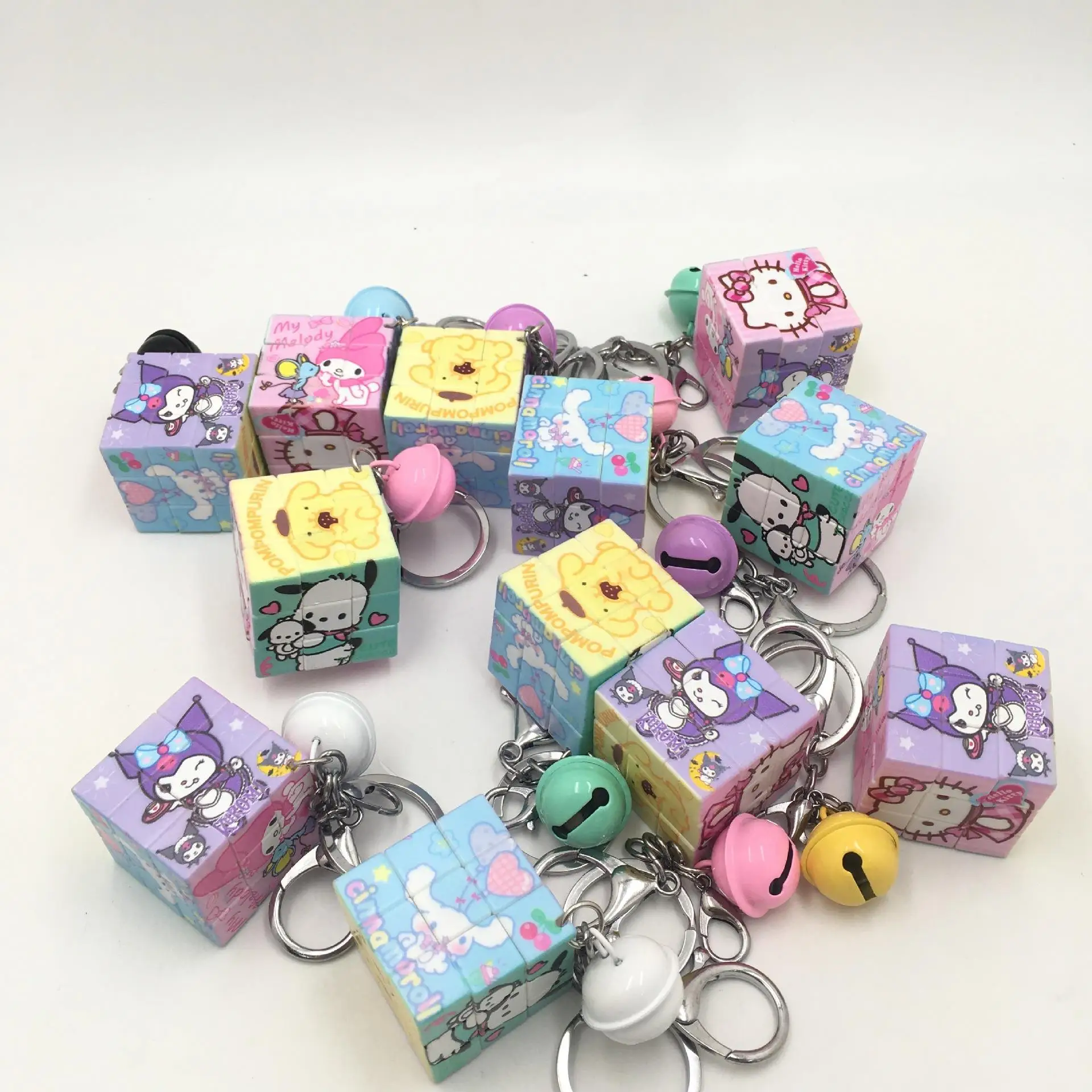 Sanrio Rubik's Cube พวงกุญแจ Kuromi Cinnamoroll pochacco Melody Hello Kitty กระเป๋าอุปกรณ์เสริมแบบแขวนจี้สำหรับเด็กผู้หญิงเด็กน้อยของขวัญ