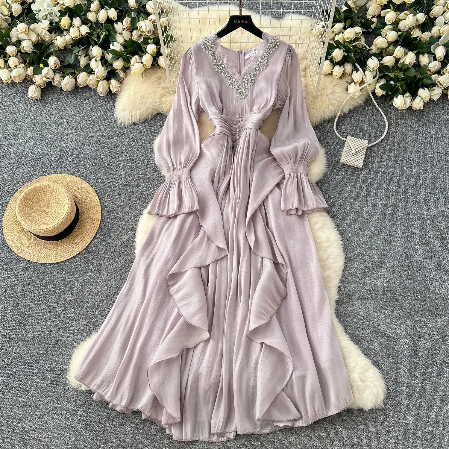 Rench موضة جديدة عالية الجودة المرأة طويلة الأكمام الخامس الرقبة أنيقة الماس رصع فساتين قصر نمط فساتين الملابس النسائية