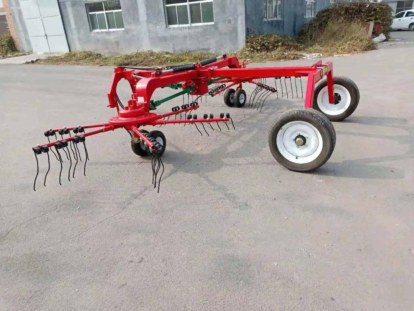 Traktor Baru Produktivitas Tinggi, Rotary Rake, Peralatan Pertanian Populer