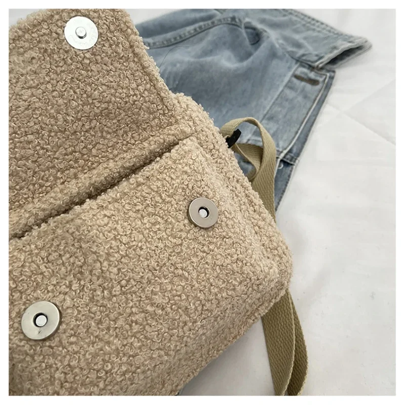 New Fashion Plush Fabric Women\'s Shoulder Crossbody Bag Small Fashion Lambs Wool Fluffy Fur Winter Female Bag Designer Handbags