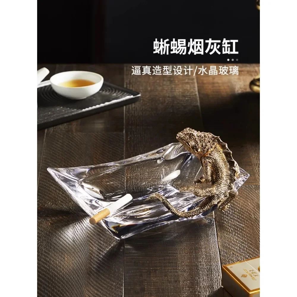 Creative personality Crystal glass square art transparent ashtray high-end design retro tea table small ornaments