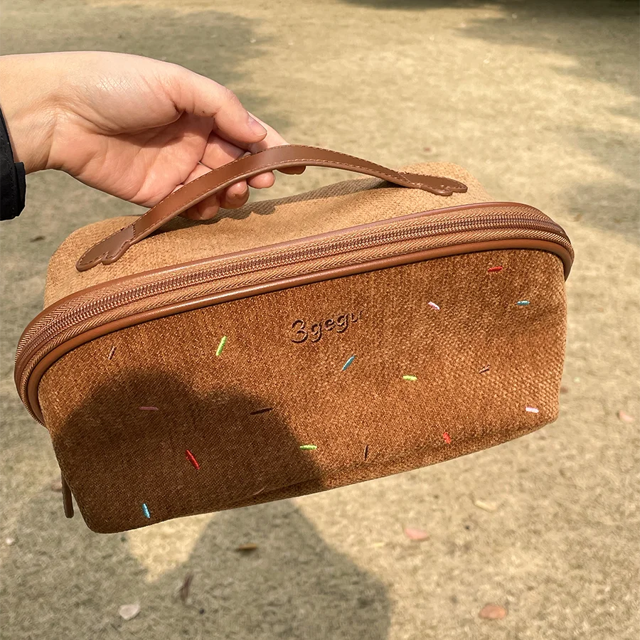 Three mushroom sweet makeup bags portable large capacity storage bags travel bags toiletries  makeup storage view 6
