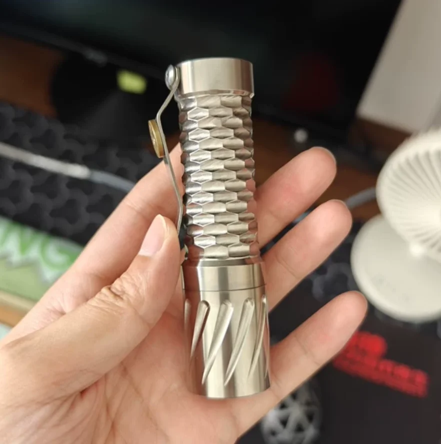 Used EDC Maeerxu Titanium alloy flashlight Outdoor Tools Strong Light Torch Lamp Decompression Toy