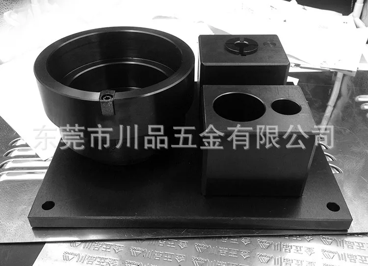 sKOMATSU numerical control punch die, professional design and production of all kinds of punch die disassembly tools