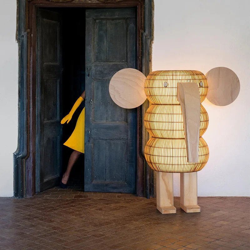 Creatieve persoonlijkheid olifant vloerlamp eenvoudige moderne hotellobby clubhuis decoratieve verticale lamp