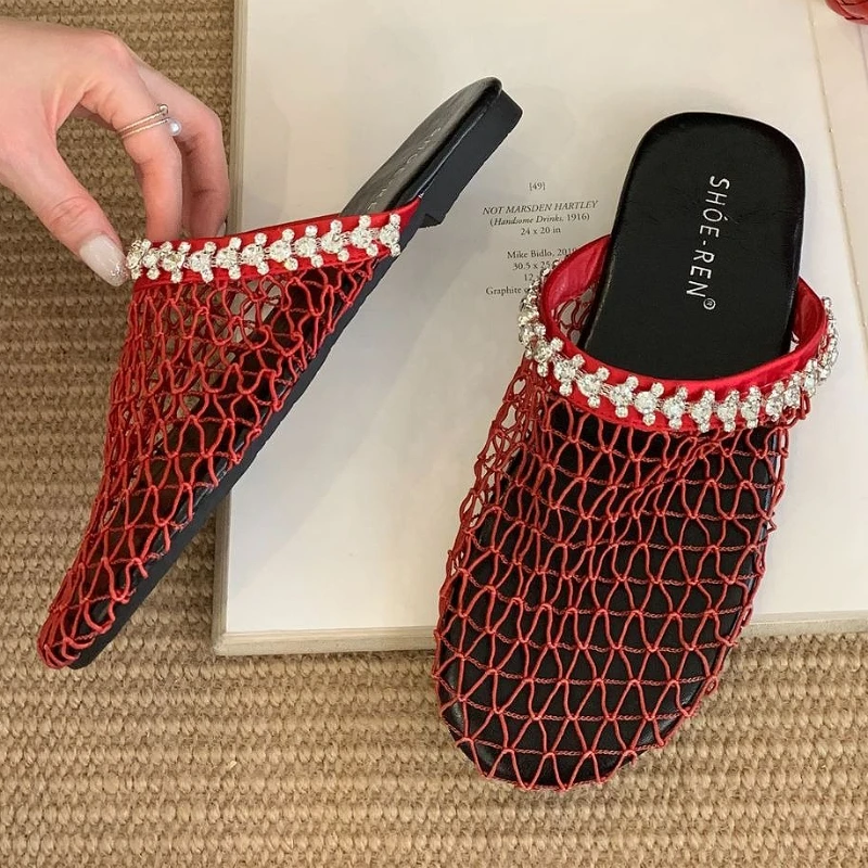 

Summer Breathable Mesh Flats Slippers Women Rhinestones Fashion Designer Sandals Ladies Hollow Crystal Brand Beach Slides Female