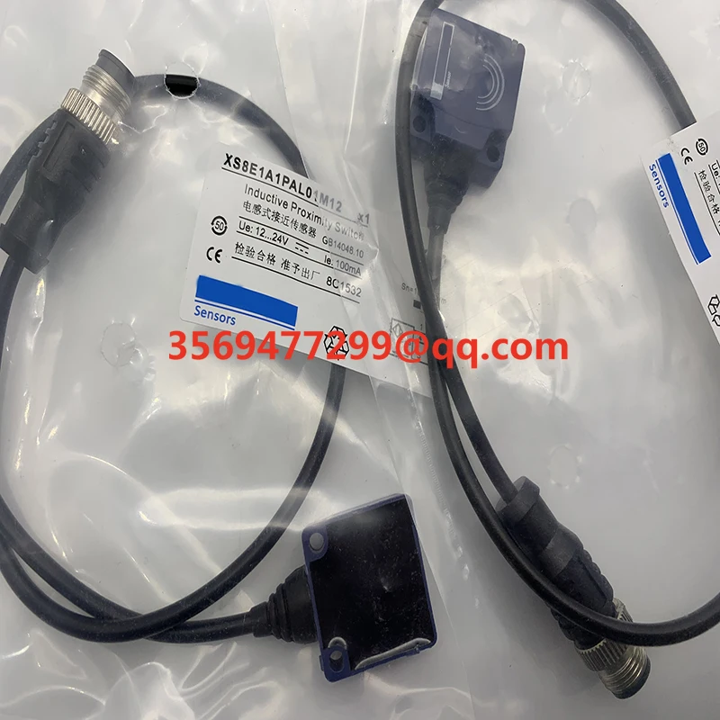 

Brand new spot XS8E1A1NBL2 Proximity switch sensor