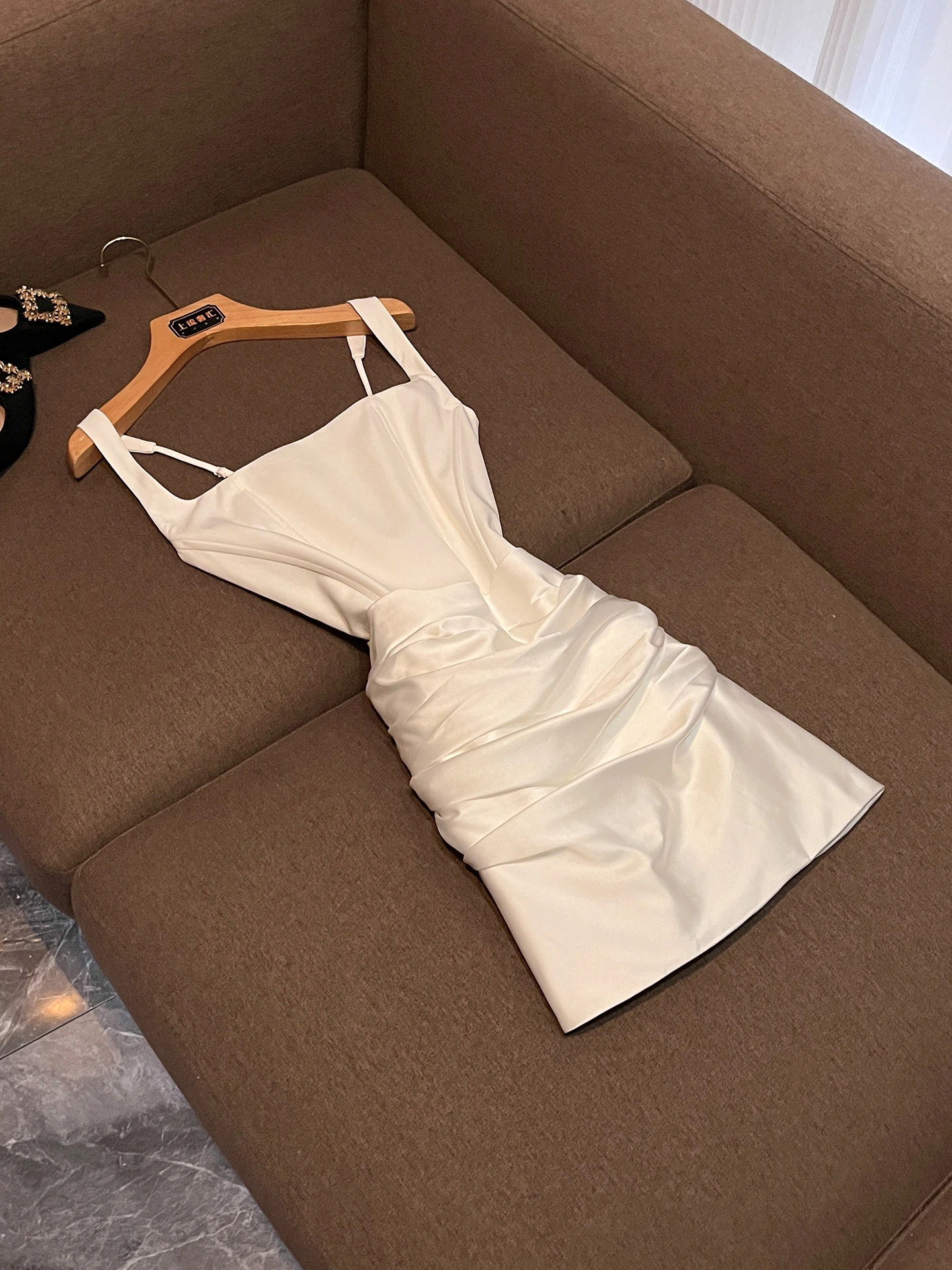 

Summer 2026 Women's Luxury Satin Strapless Dress Slim Fit Waist Cinched Bodycon Skirt No Brand Polyester Fiber No Stretch