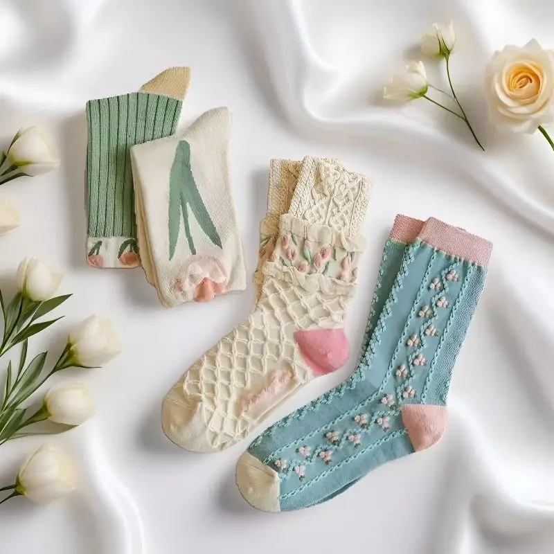 4 PairsWomen 3D Textured Ankle Socks Set, Floral Embossed Cottagecore Aesthetic Low‑Cut Socks, Casual Daily Wear Short Socks