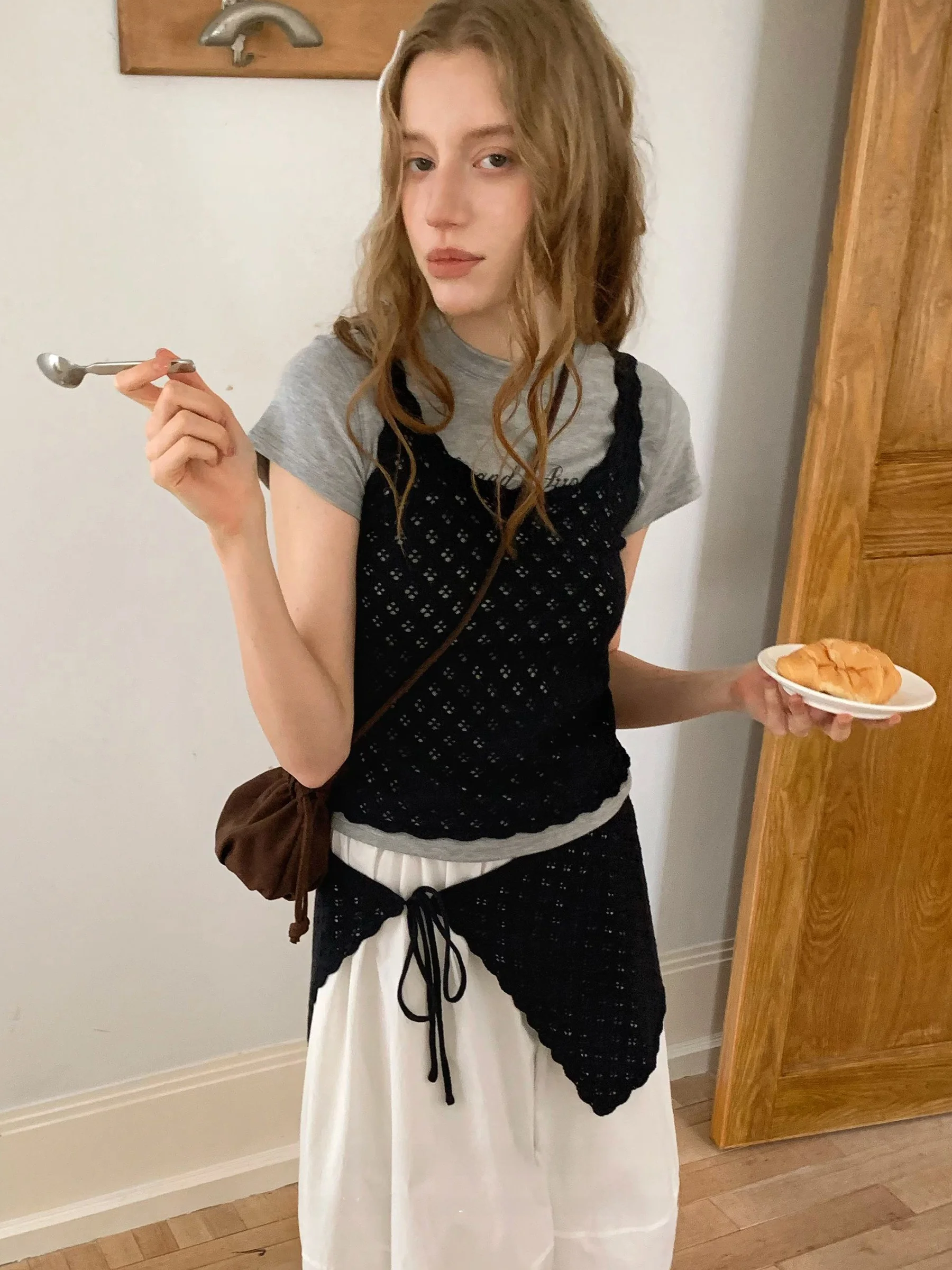 

Женский комплект из двух предметов: вязаный топ JDE с вырезами и шнуровкой, повседневный облегающий костюм с круглым вырезом и худи без карманов