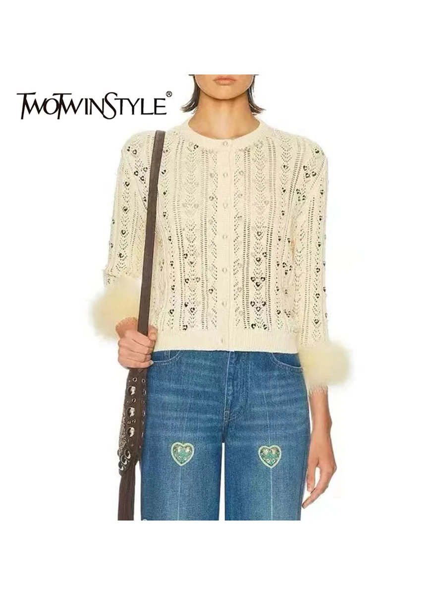 

TWOTWINSTYLE элегантные кардиганы для похудения с вырезами для женщин, кардиган с круглым вырезом и длинными рукавами, лоскутный кардиган с перьями, женская одежда