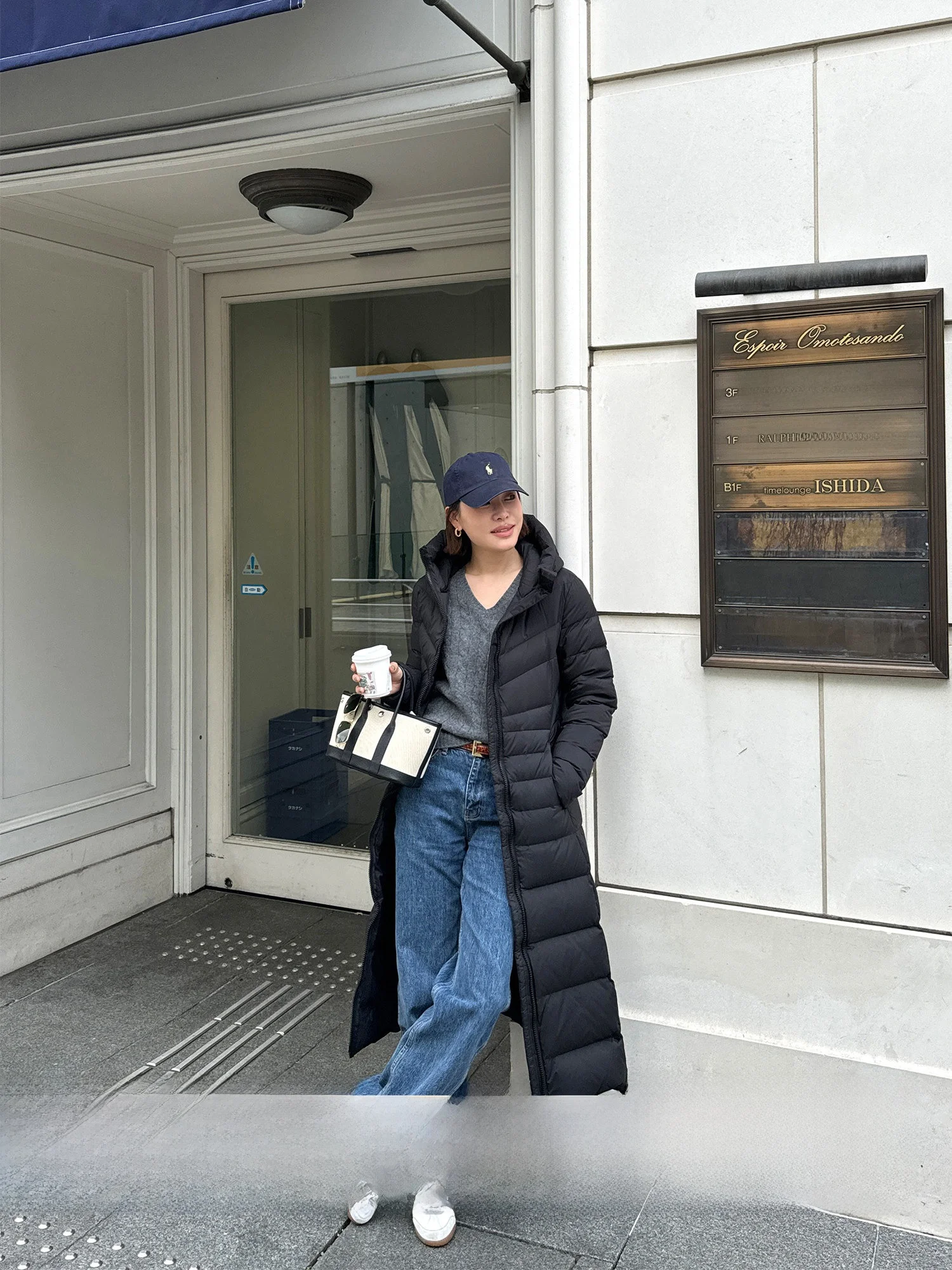 

Длинная женская зимняя куртка-пуховик в корейском стиле с капюшоном, белая, с ребристой отделкой, повседневная, с регулировкой на талии