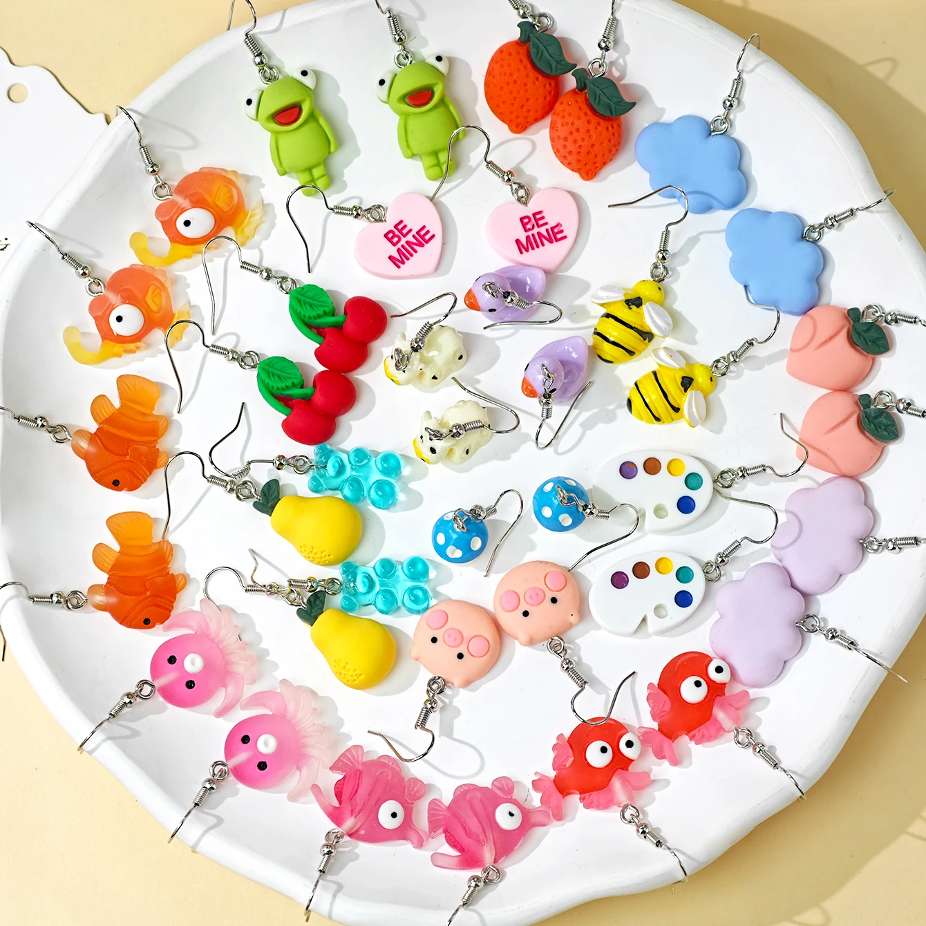 40 قطعة السيدات عبر الحدود لطيف الإبداعية مقلد المخلوقات البحرية الفواكه النحل الراتنج القرط مجموعة